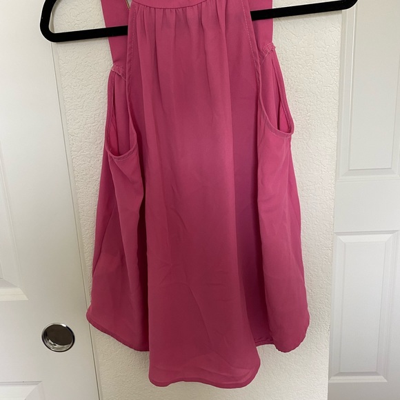 Tank - Picture 2 of 5